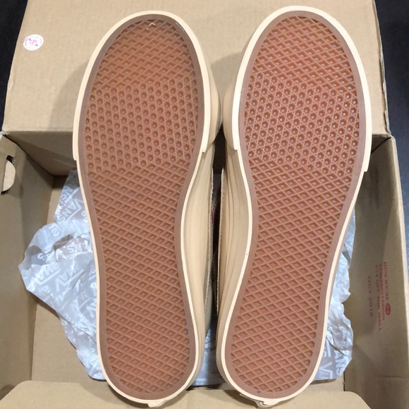 Vans Sk8-Hi Slim Cutout Square Perf Amberlight - Picture 5 of 7